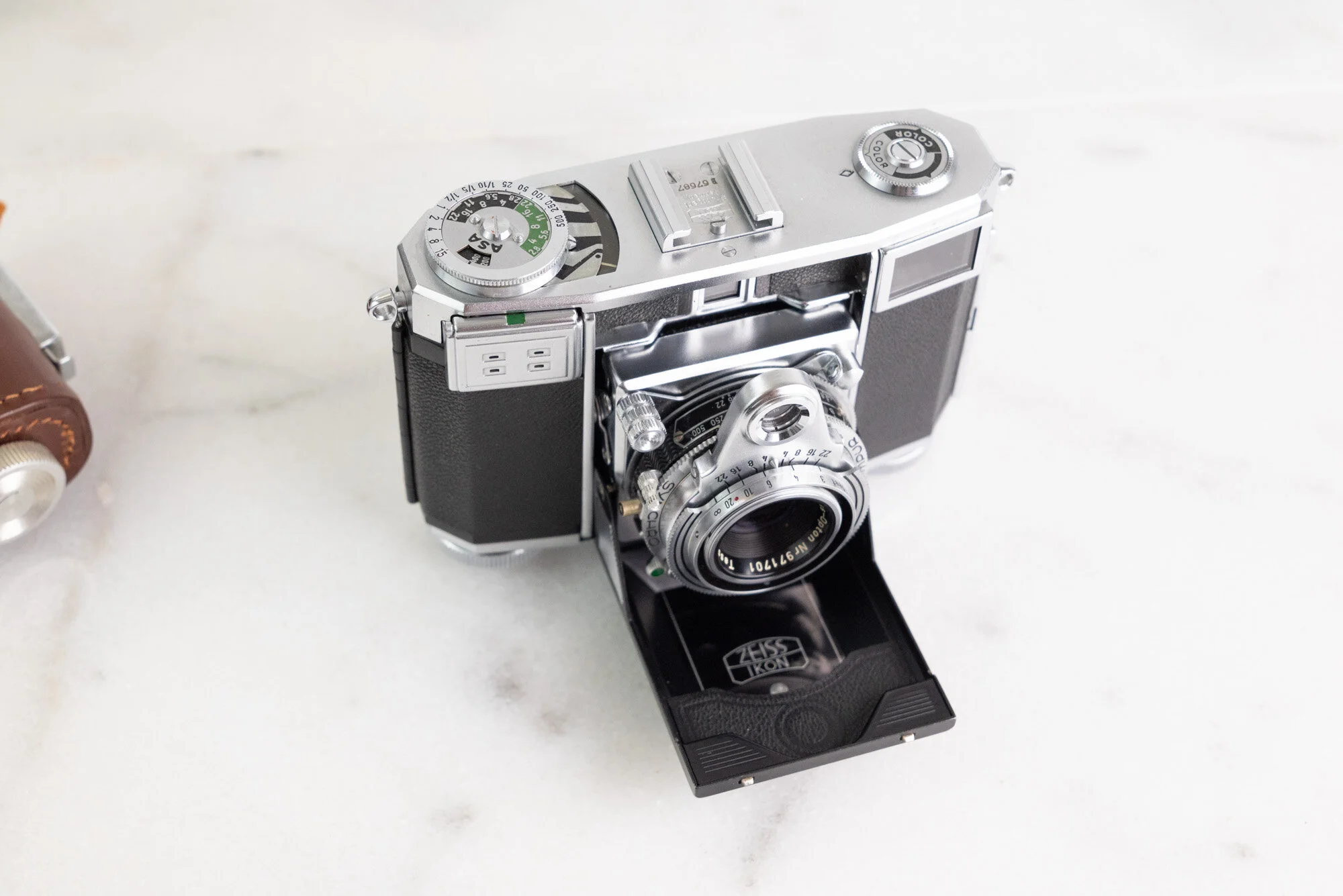 Zeiss Ikon Contessa Rangefinder 35mm Film Camera with Zeiss Opton